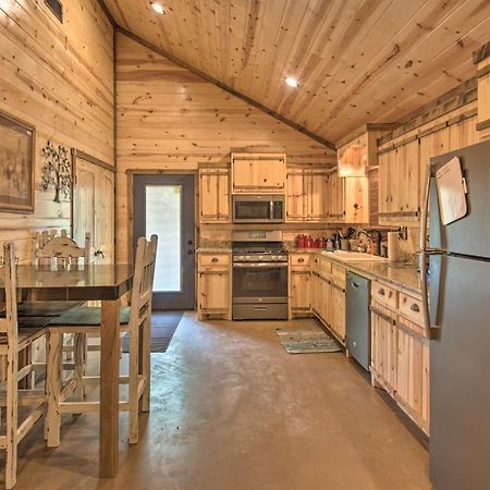 Cabin With Hot Tub Near Broken Bow Lake And Hiking Exterior foto