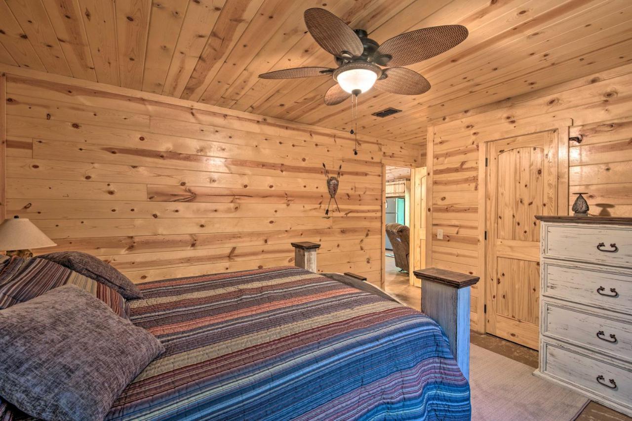 Cabin With Hot Tub Near Broken Bow Lake And Hiking Exterior foto